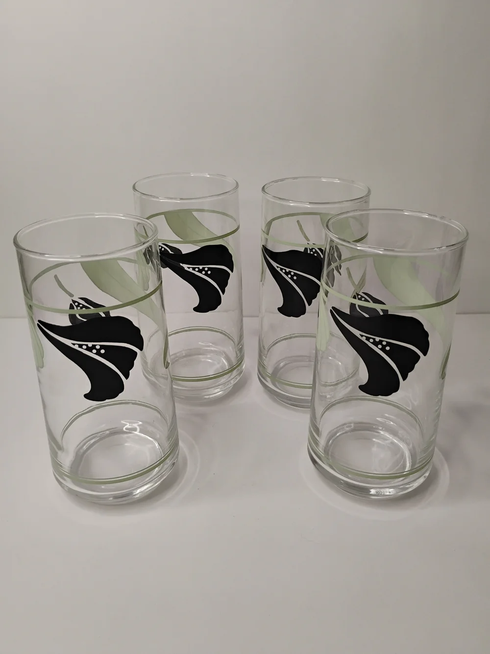 Set of 4 Floral Pattern Tall Drinking Glasses in Light Green and Black
